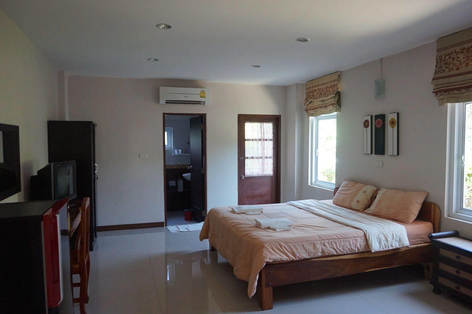 Klang Muang River Home بيتشابون المظهر الخارجي الصورة